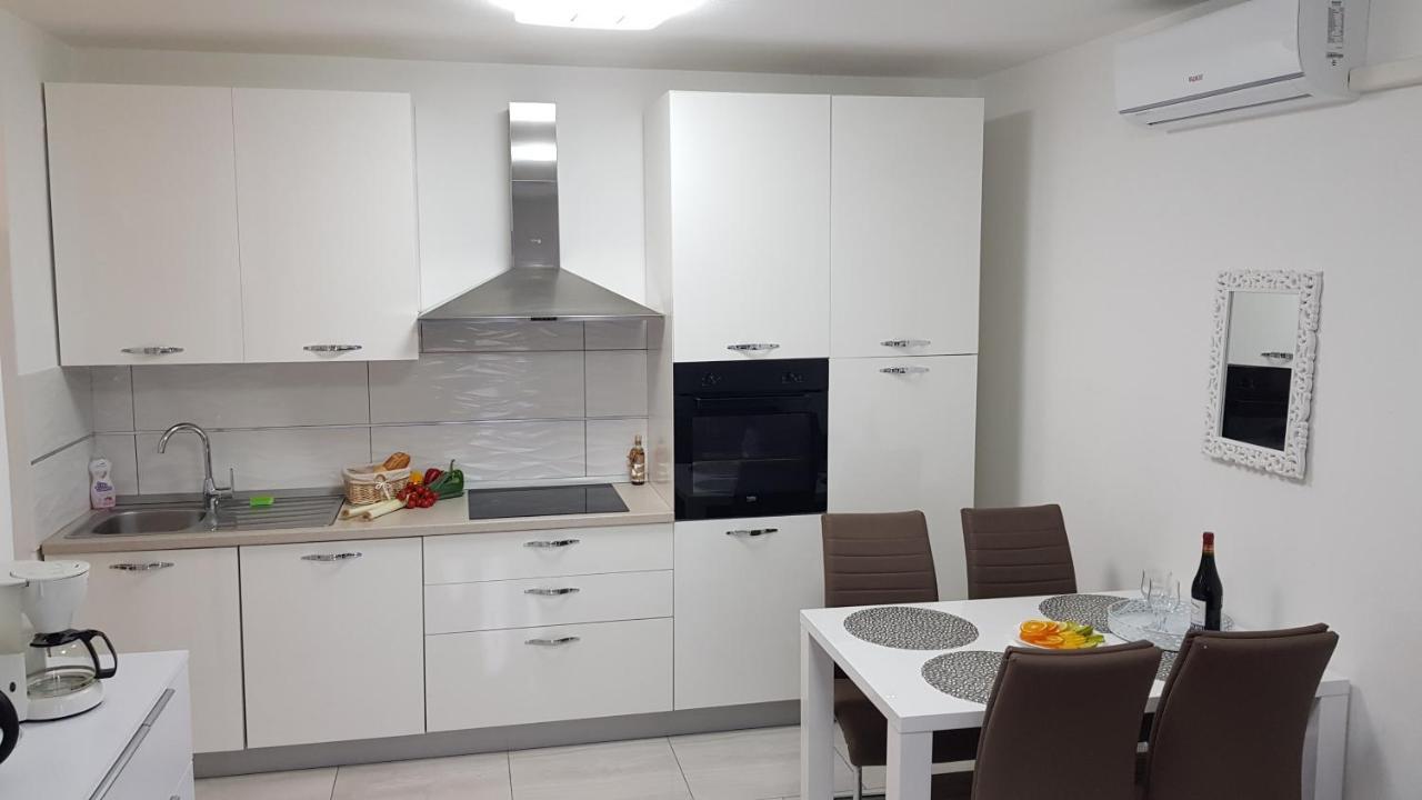 Apartman Ivan Senj  Esterno foto