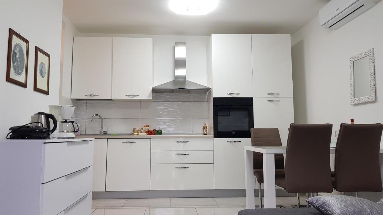 Apartman Ivan Senj  Esterno foto